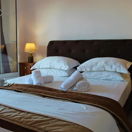 Sofia Apartment *